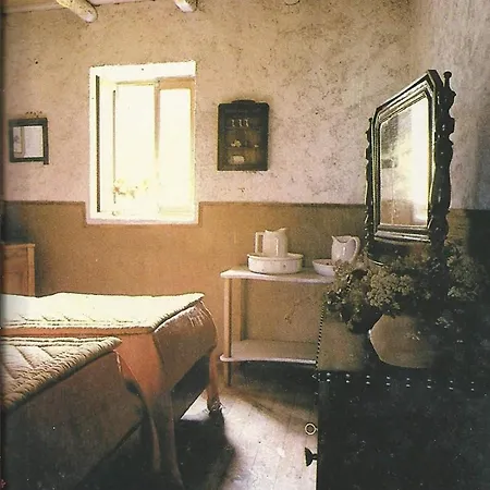 Casa Buzzatti Kır Evi *